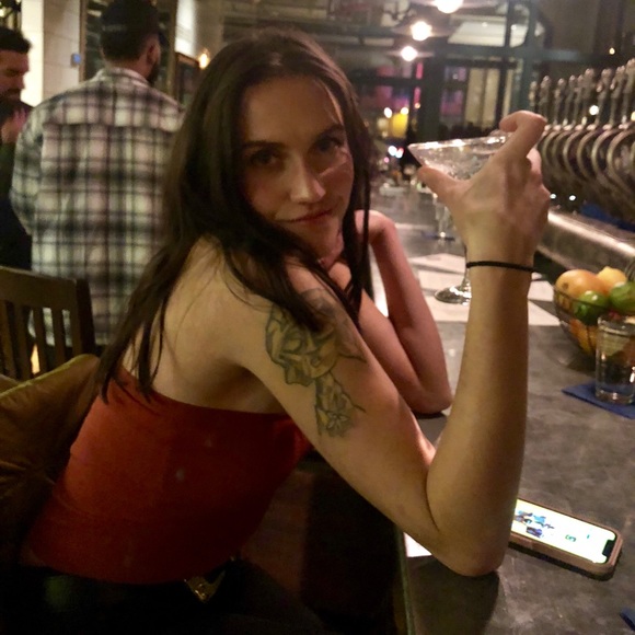 Meet your Posher, Kira - Picture 5 of 5